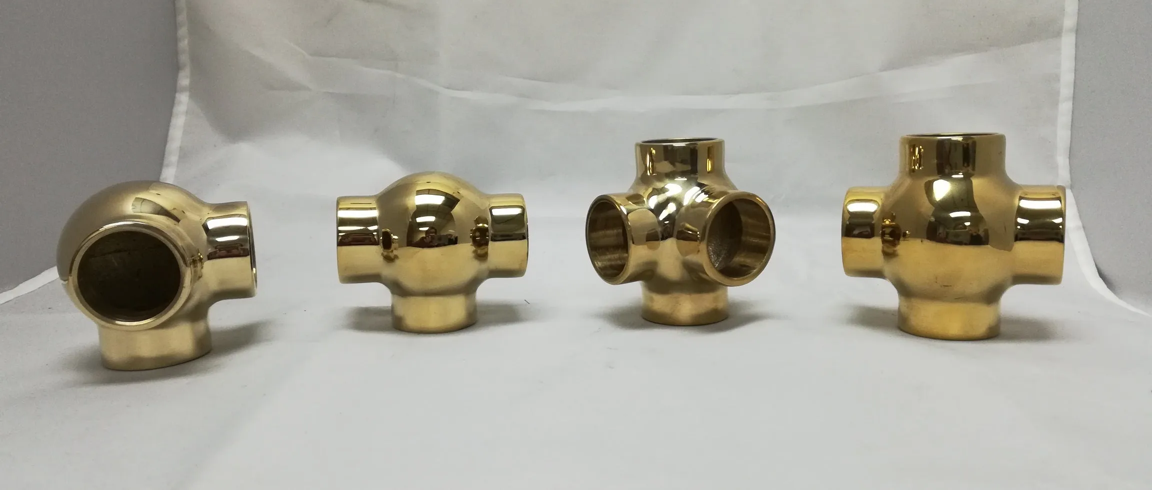 Ball Side Outlet Elbow for 1" Tubing