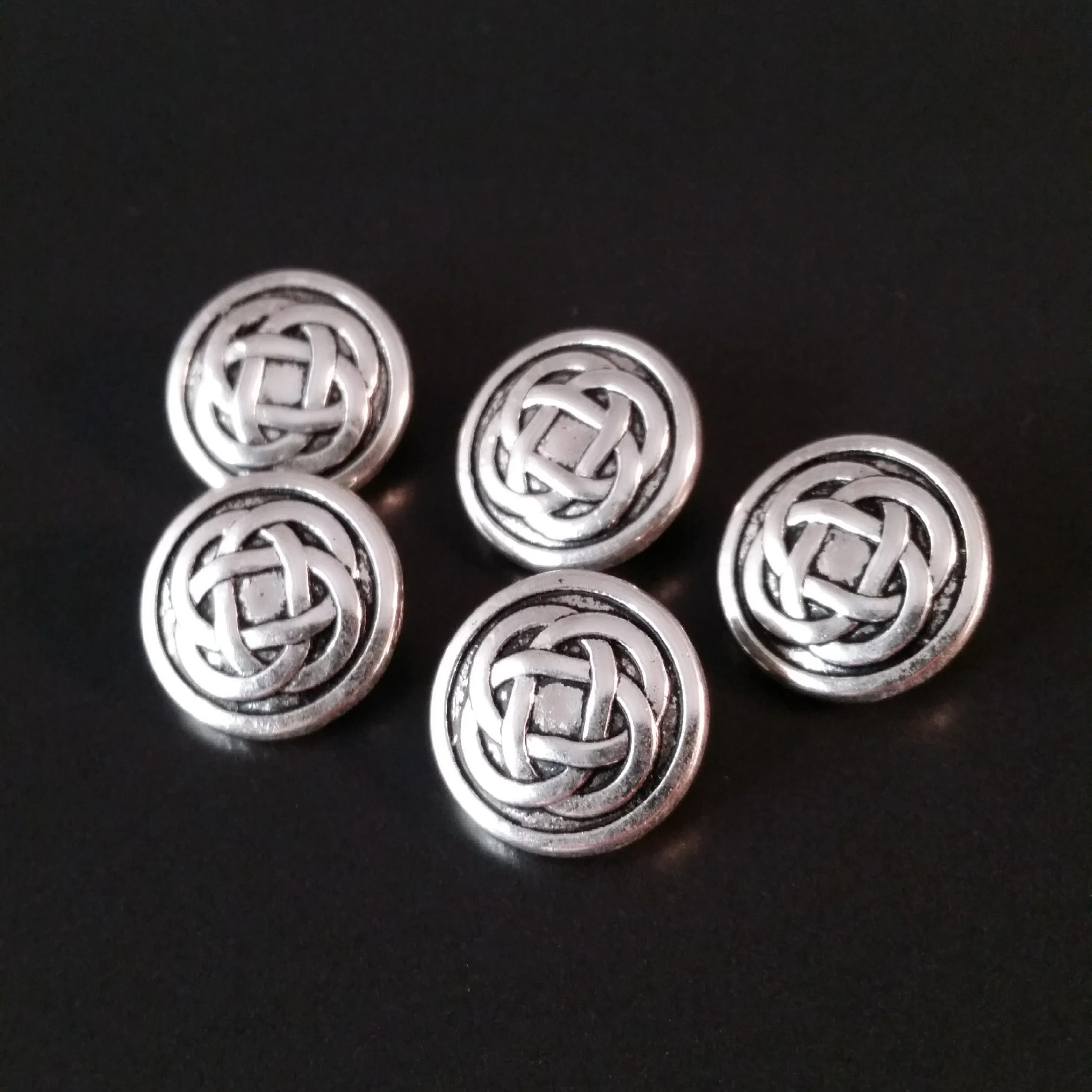 Celtic Knot Buttons Silver