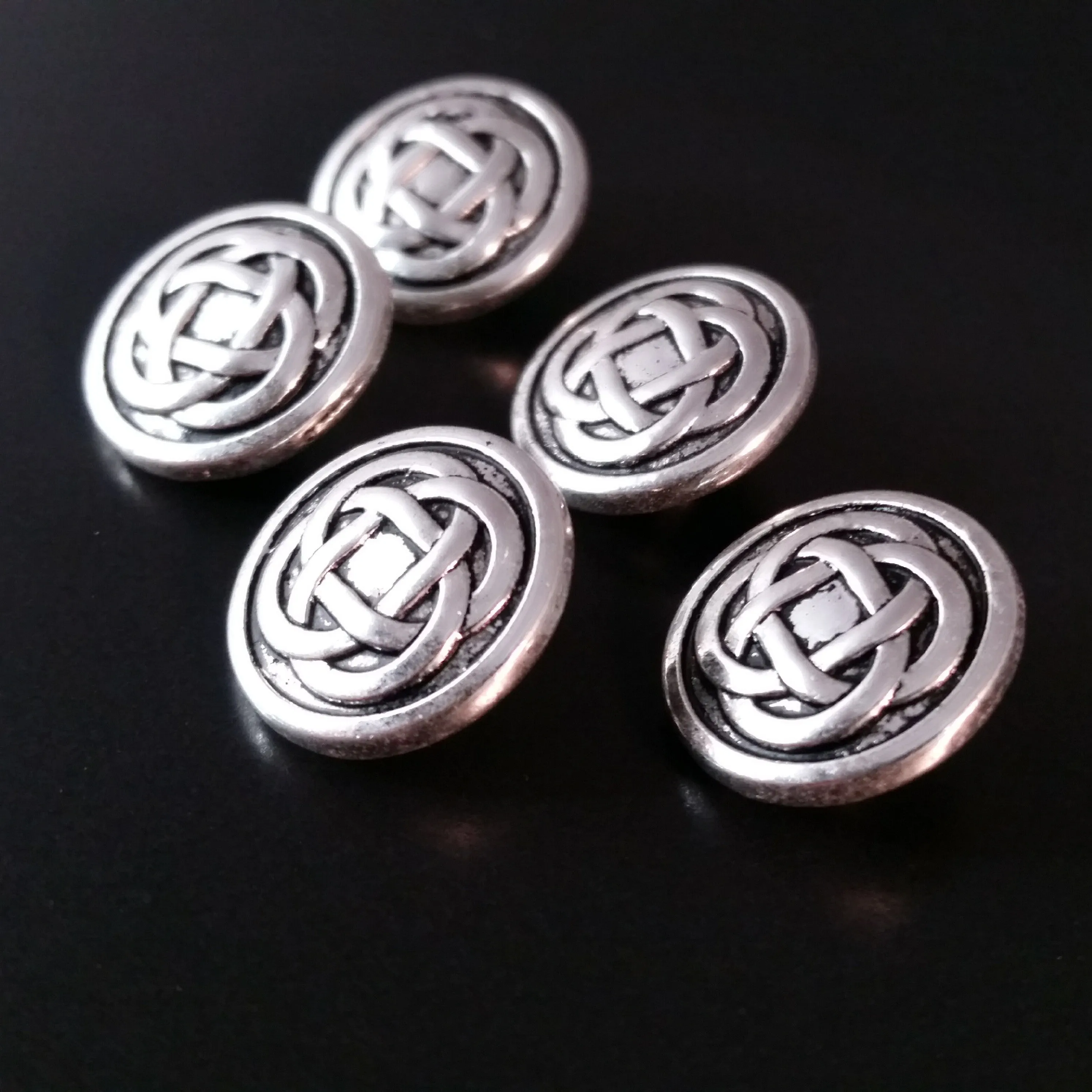 Celtic Knot Buttons Silver