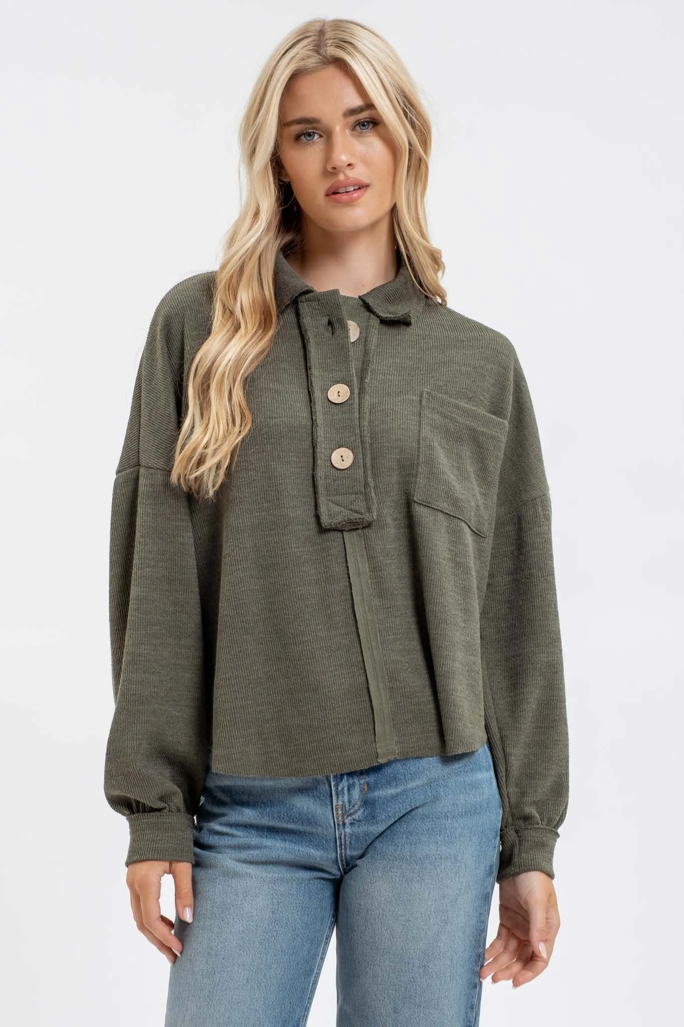 COLLARED RAW EDGE KNIT TOP