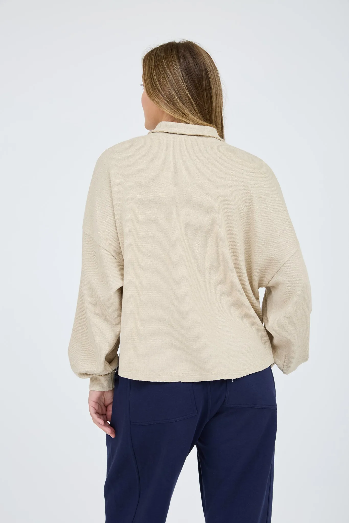 COLLARED RAW EDGE KNIT TOP