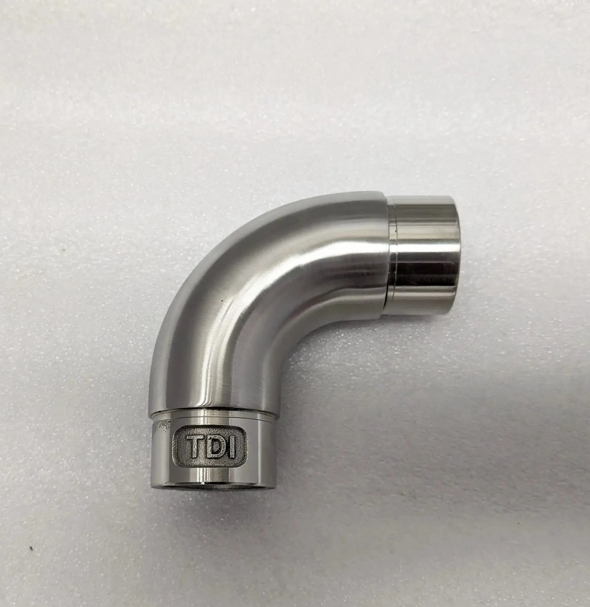 Flush Curved Elbow for 2" Tubing