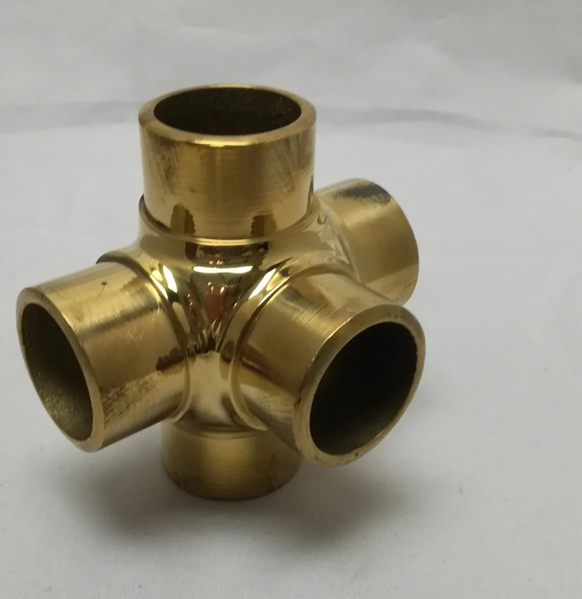 Flush Side Outlet Cross for 1-1/2" Tubing