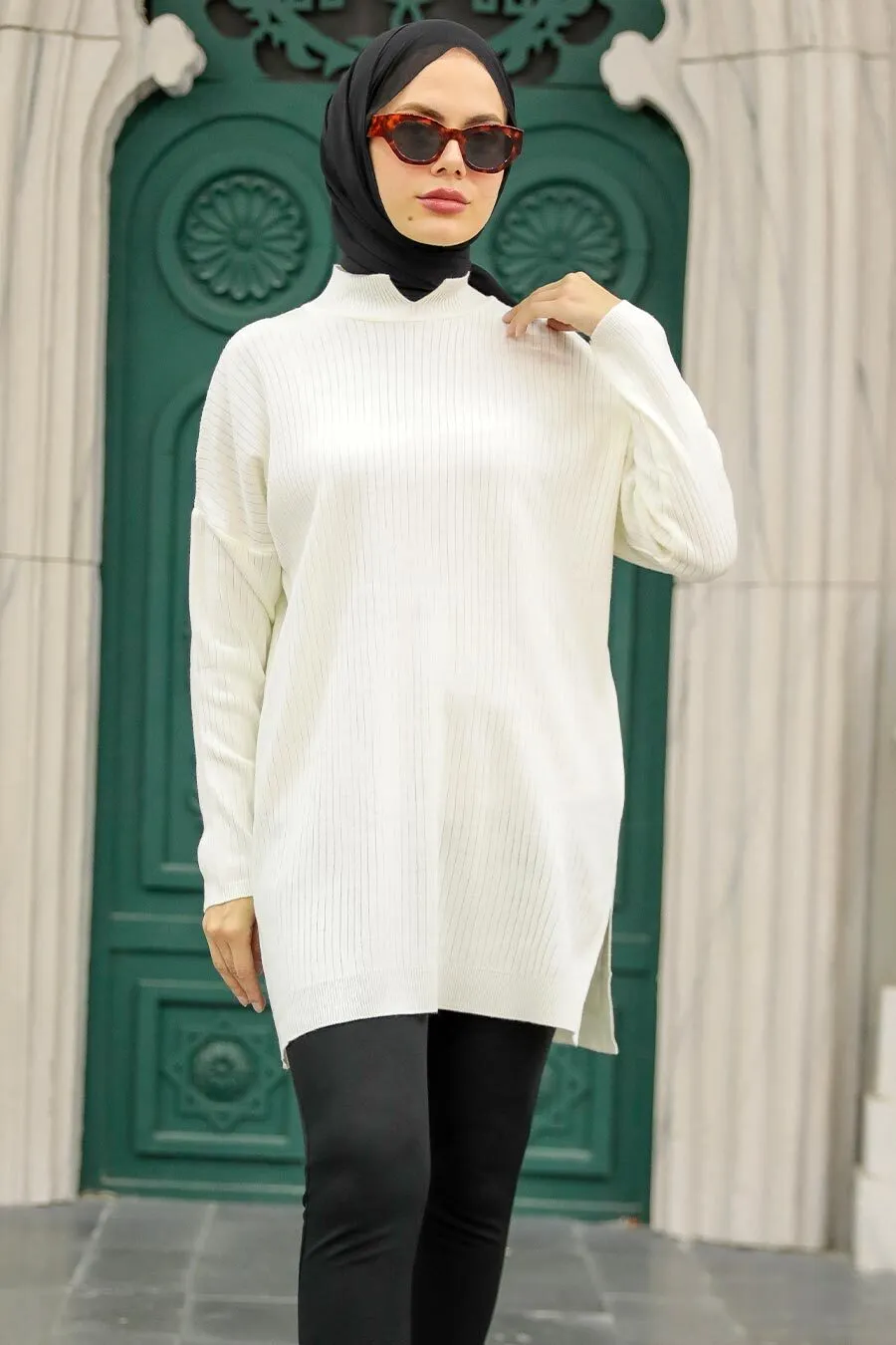 Front Notch Knitted Top  