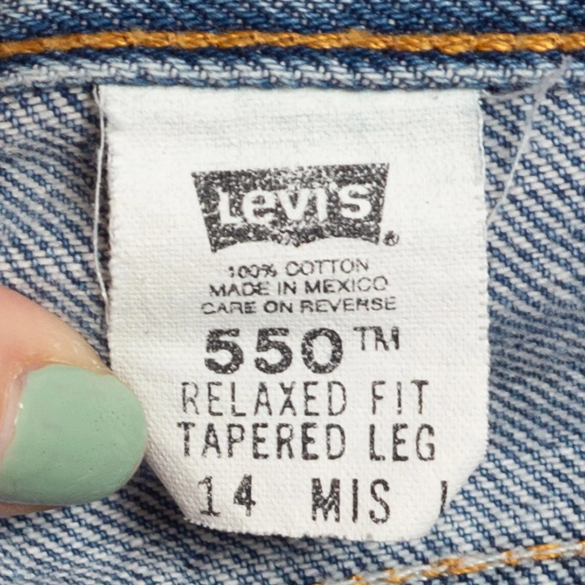 Large 90s Levis 550 High Waisted Mom Jeans 33"