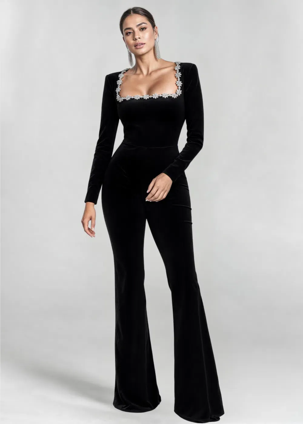 Louvetta – Bold neckline – Square-neck jumpsuit