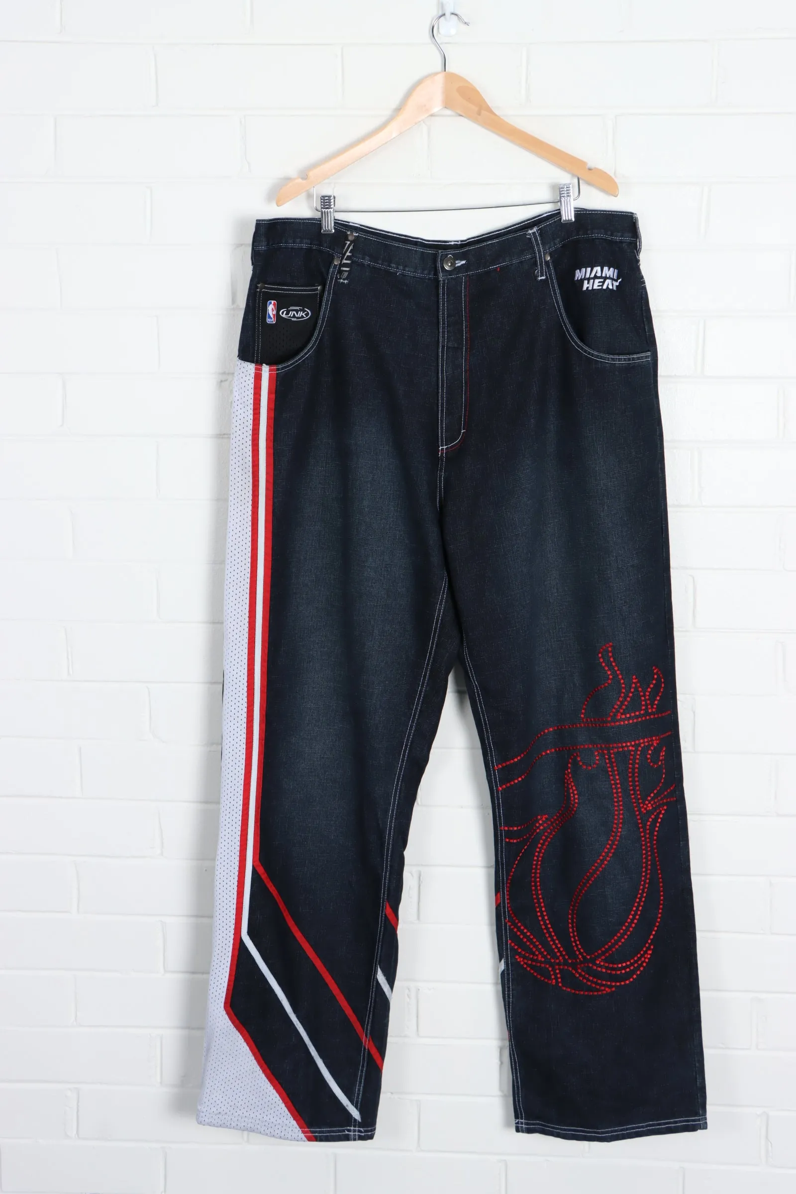 NBA UNK Miami Heat Embroidered Y2K Jeans (40)