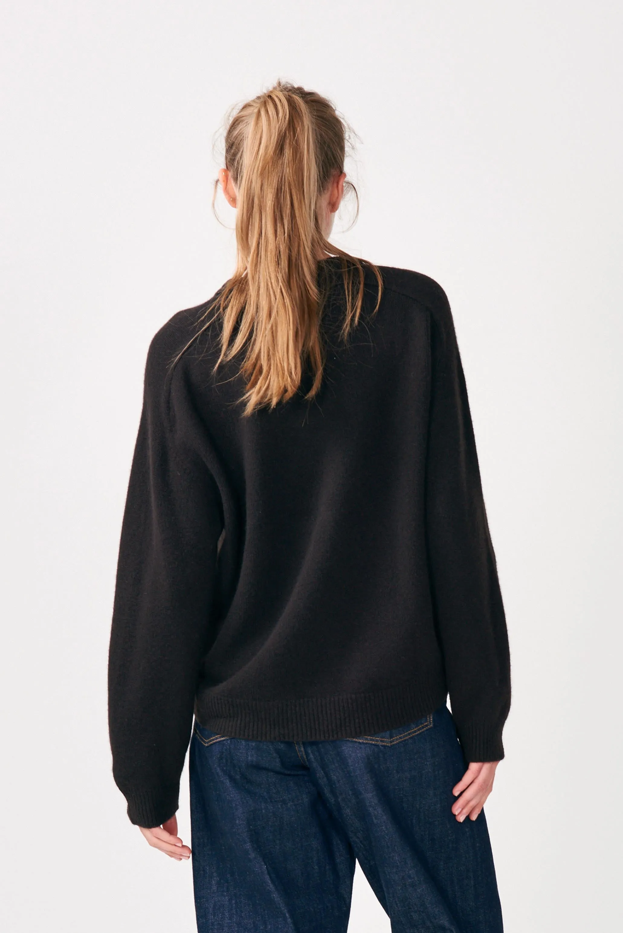 Oversize Heavy Cashmere Crew in Bitter