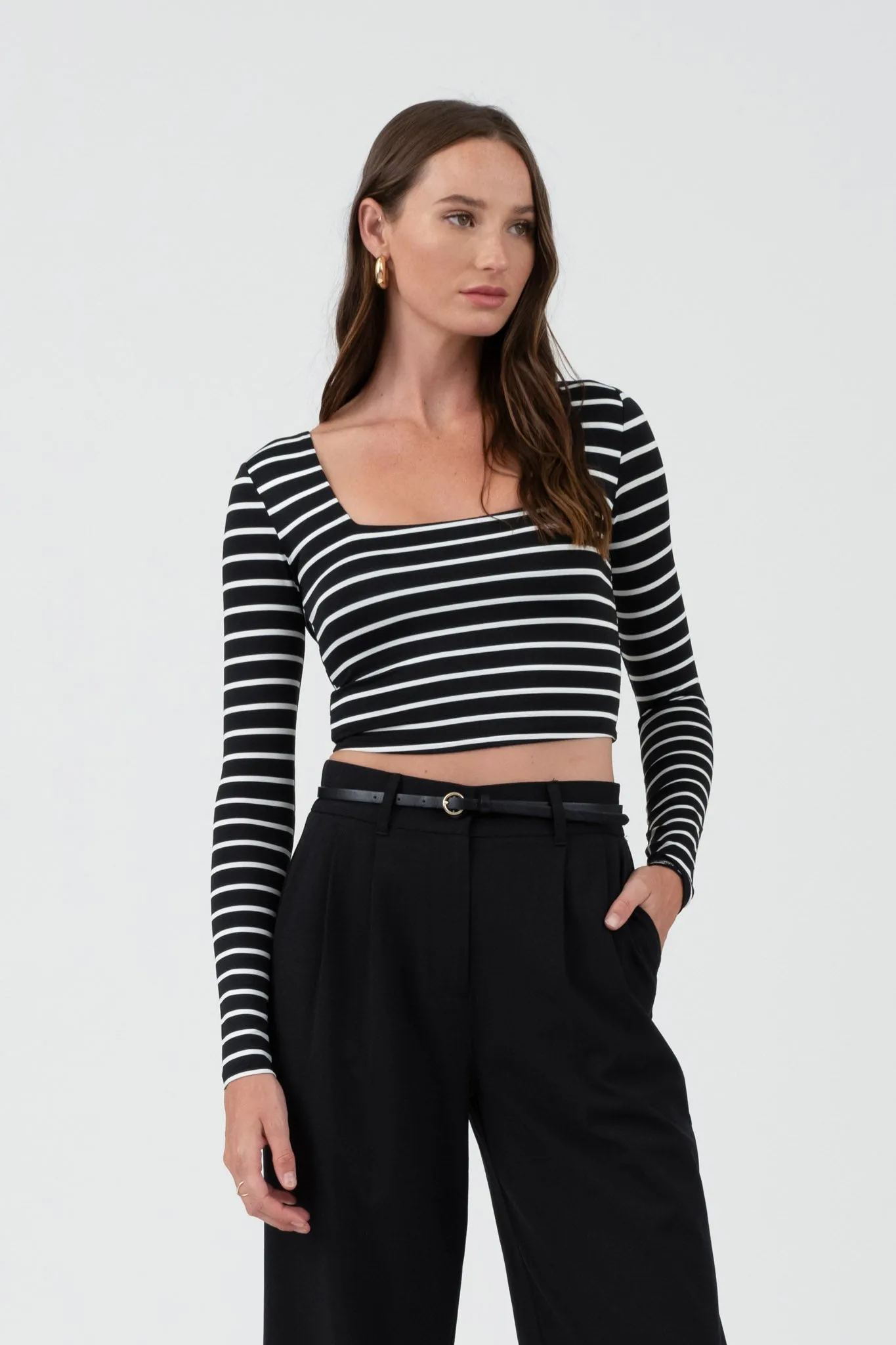 SQUARE NECK STRIPED LONG SLEEVE CROPPED KNIT TOP