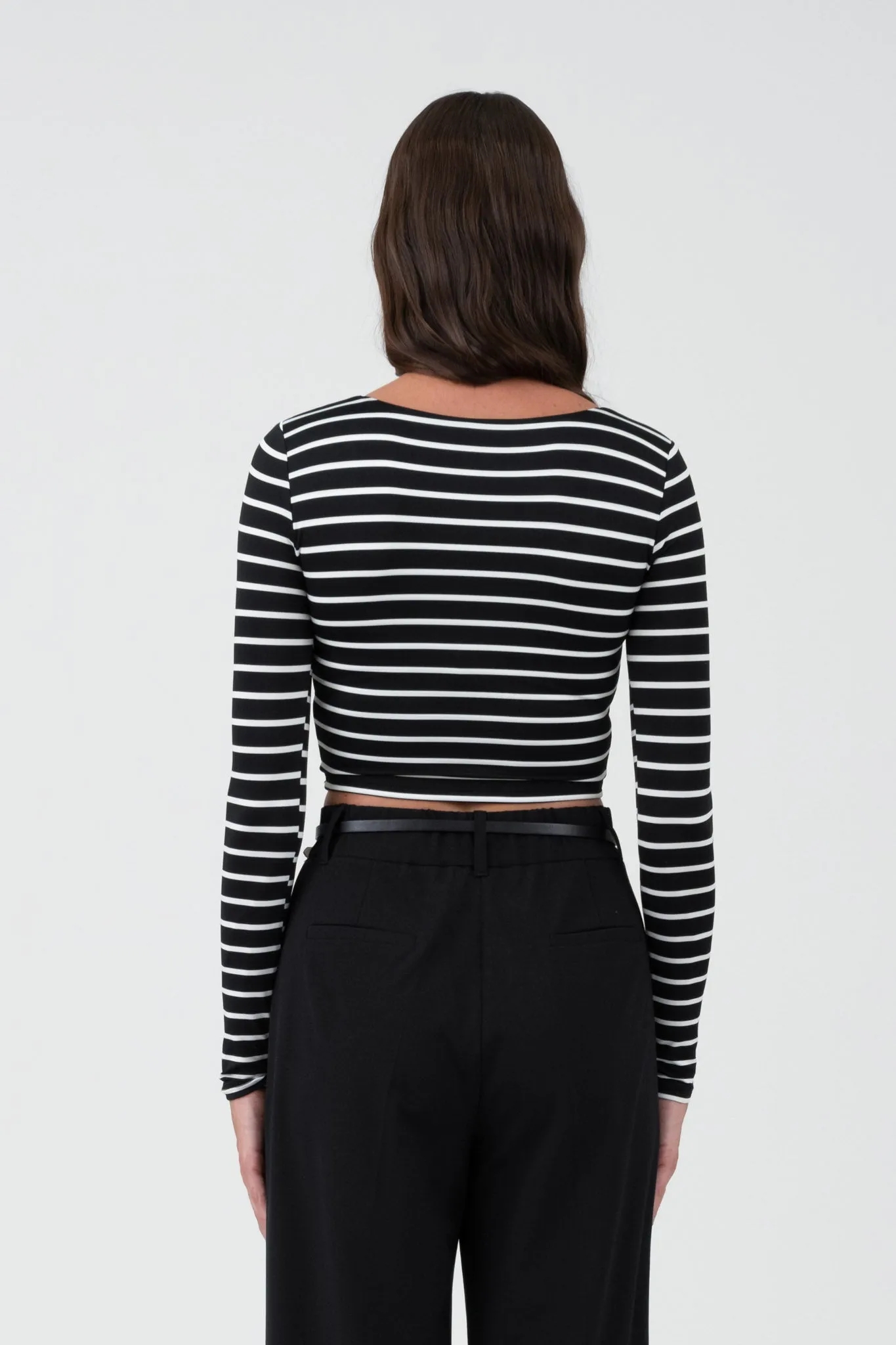 SQUARE NECK STRIPED LONG SLEEVE CROPPED KNIT TOP